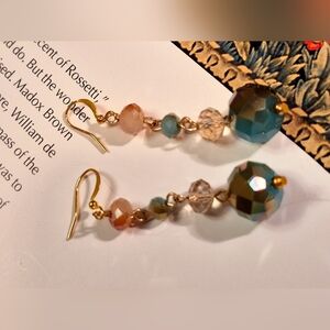 Erridecent Cristal Beaded Earrings On Gold Stteting